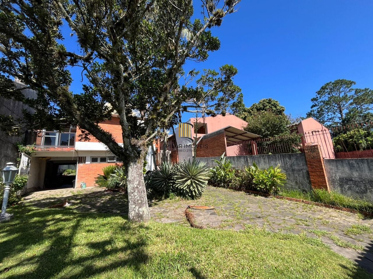 Casa 3 Dormitório(s) Bairro Guarujá