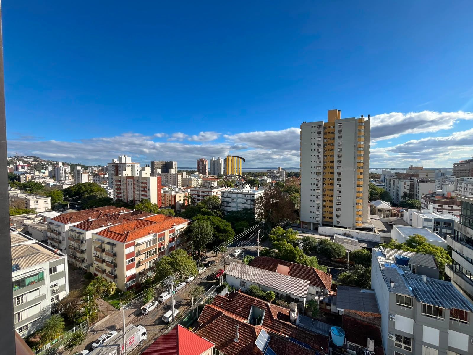 Apartamanto a venda no Menino Deus com 3 quartos e sacada