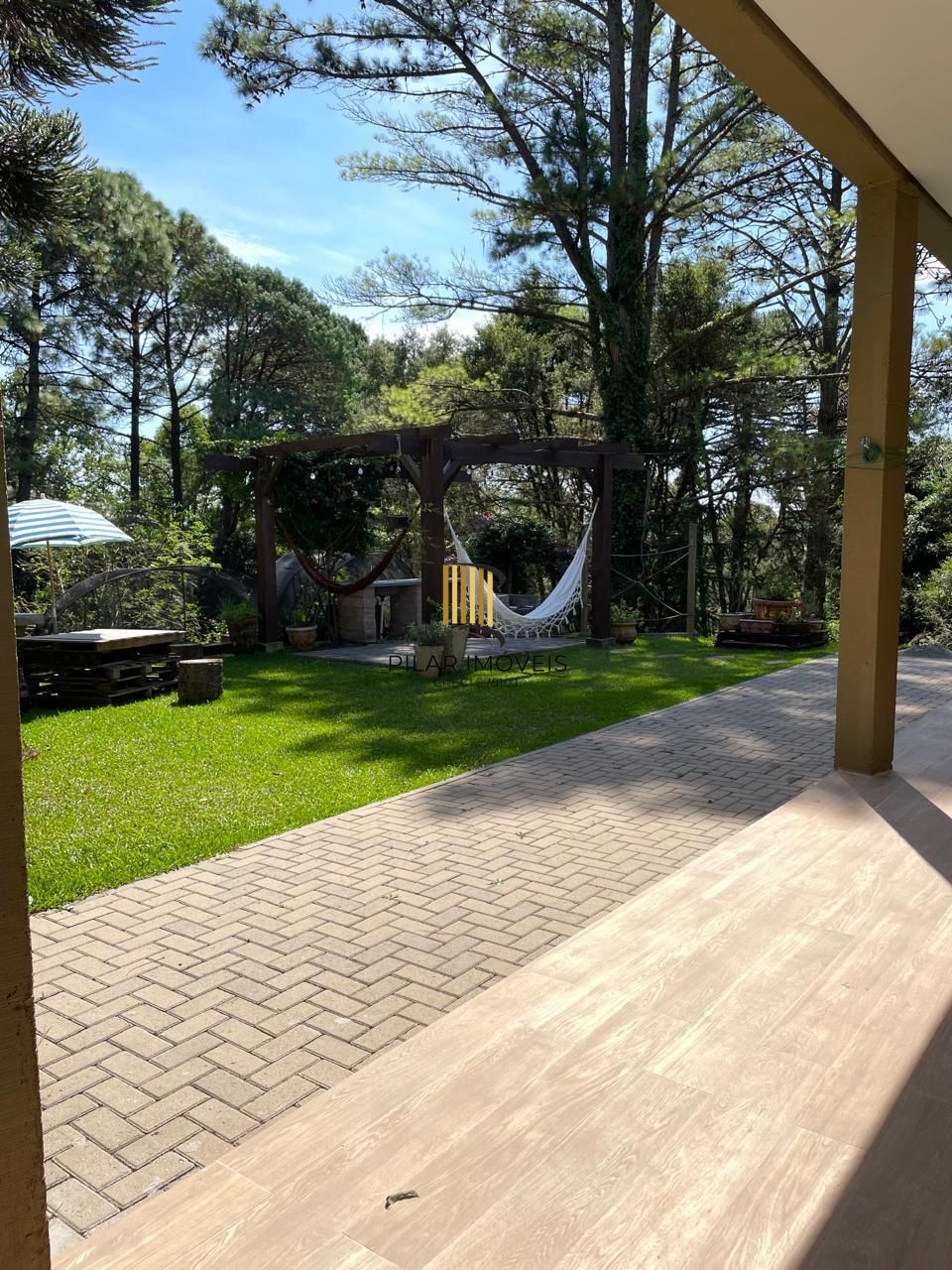 CASA COM PISCINA INDOOR NO CONDOMÍNIO VIVENDAS DA SERRA – CANELA/RS