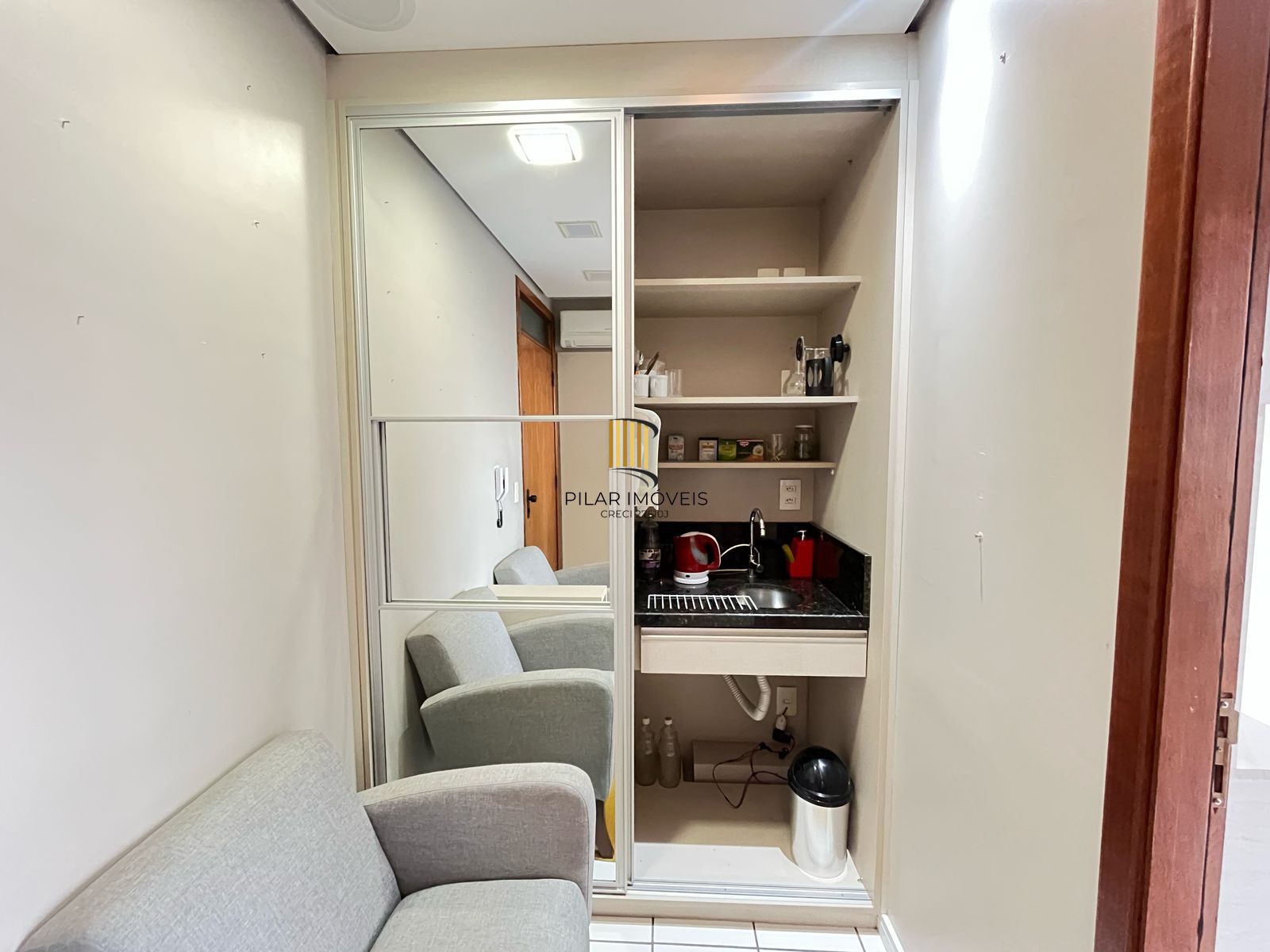 Sala para venda na Tristeza prédio Spazzio
