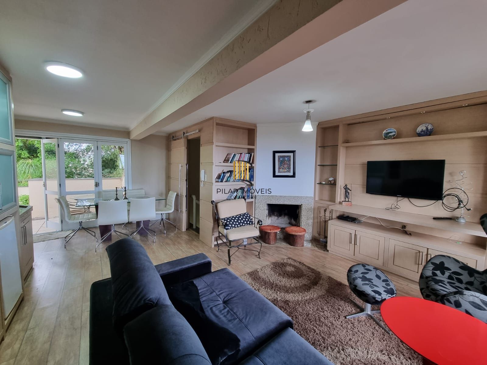 Casa em Condomínio 3 Suítes / Bairro Ipanema