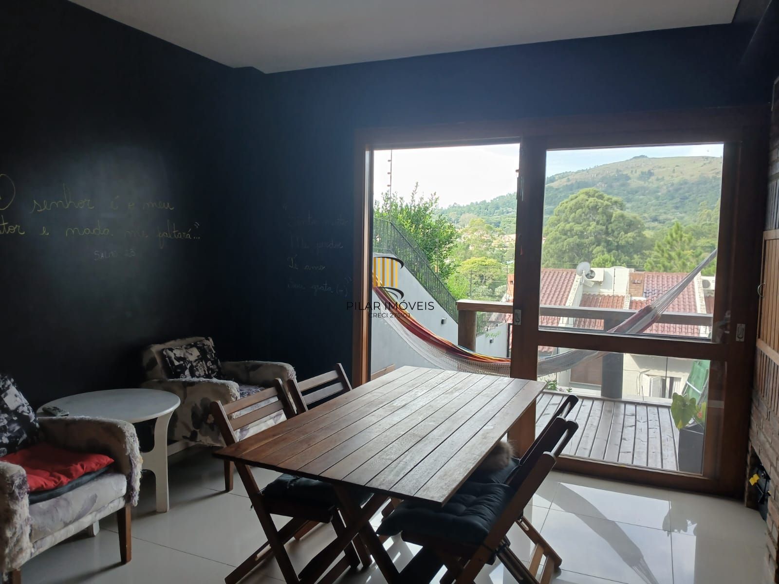 Casa a venda com piscina de 3 dormitórios em porto alegre