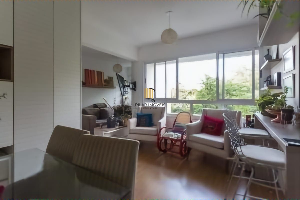 Apartamento, 55 m² / 2 Dormitórios Bairro Tristeza