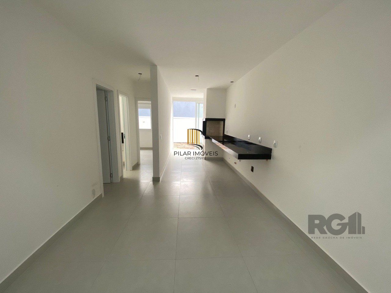 Casa Térrea 03 Dormitórios 01 Suíte