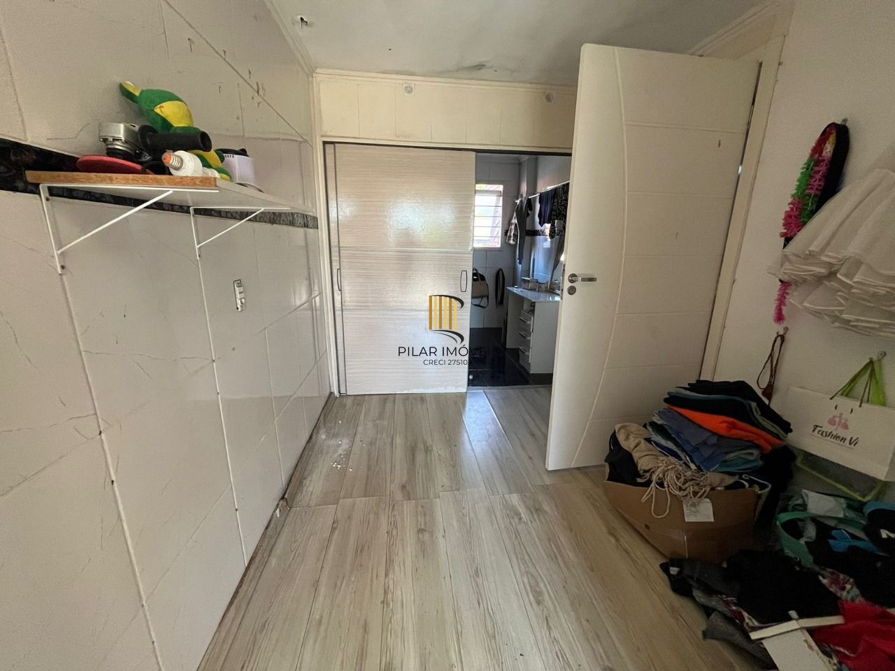 Casa 3 Dormitório(s) Bairro Guarujá