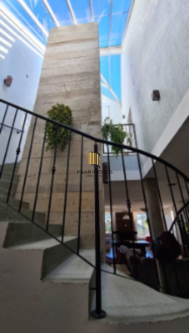 CASA COM PISCINA INDOOR NO CONDOMÍNIO VIVENDAS DA SERRA – CANELA/RS