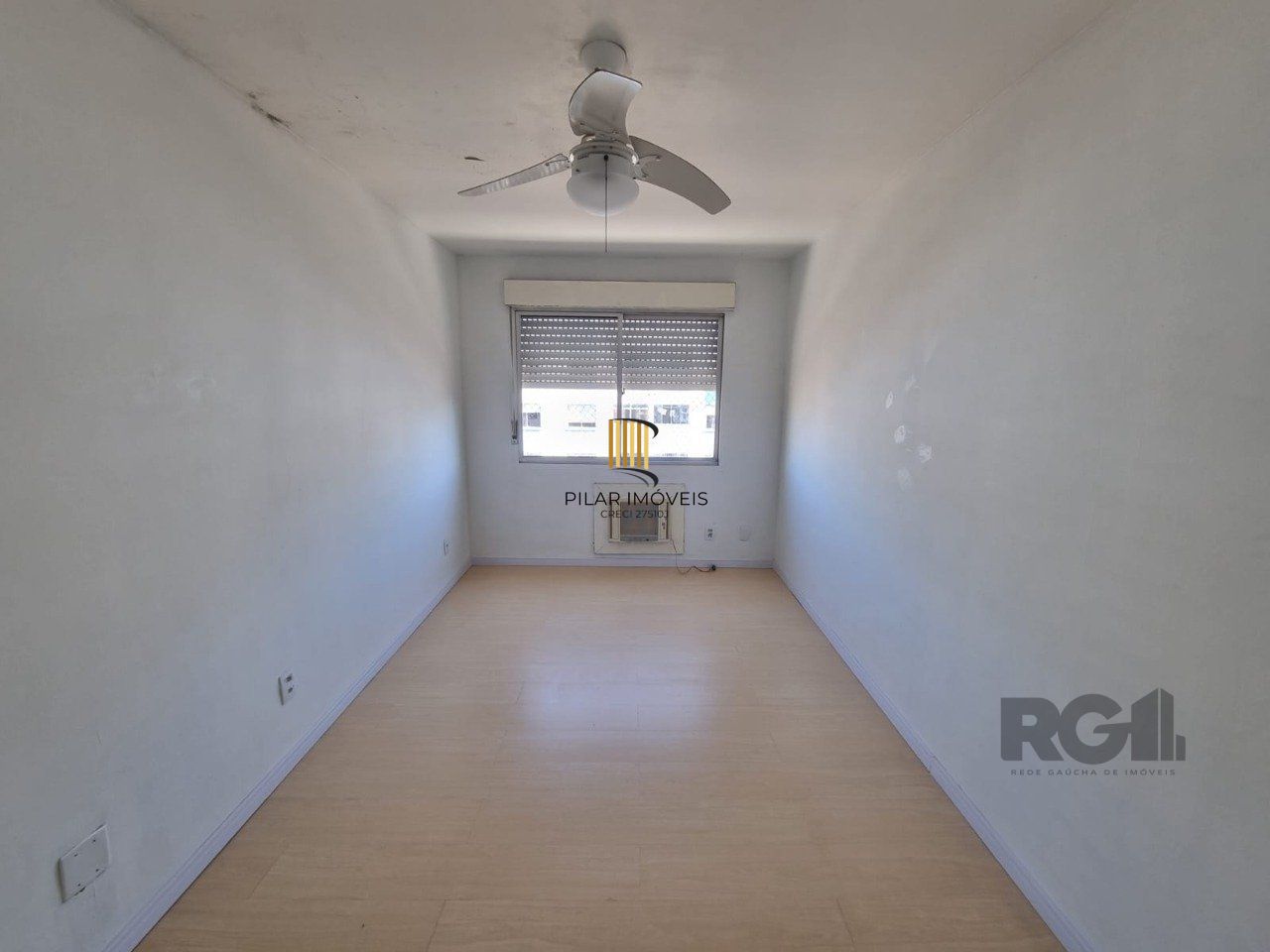 Apartamento Para Venda de 02 Dormitórios Bairro Cristal