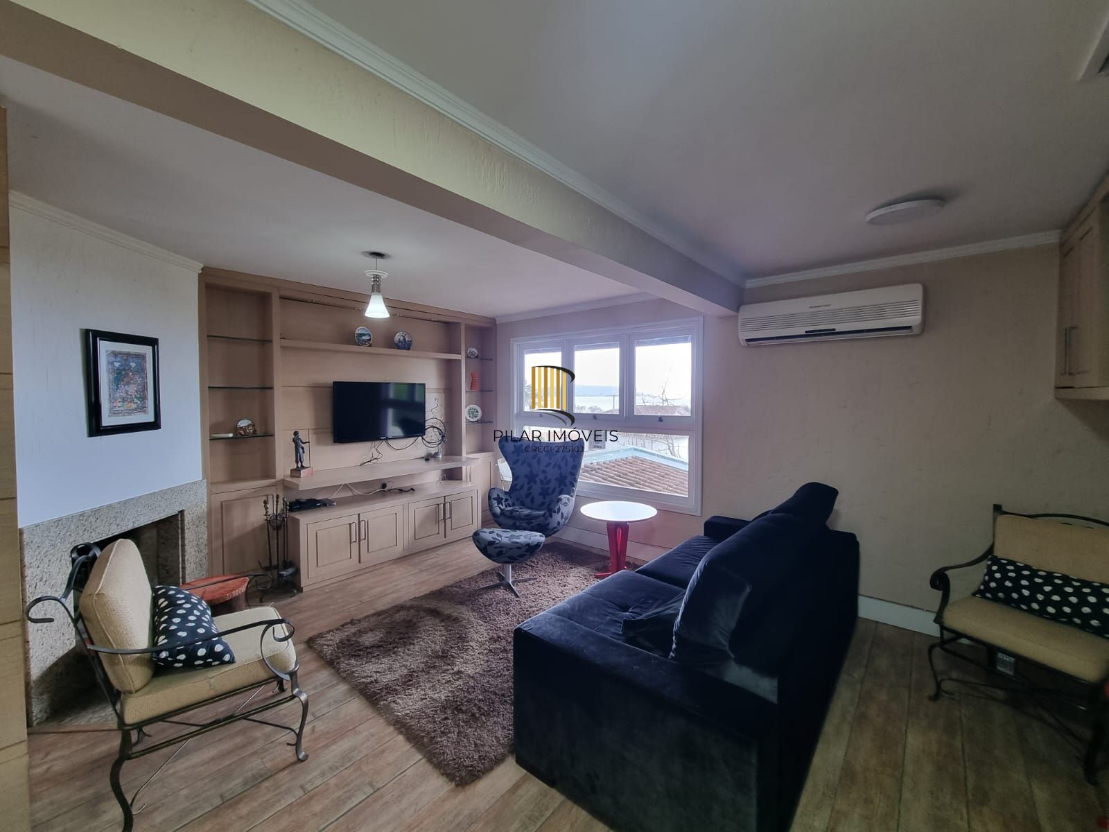 Casa em Condomínio 3 Suítes / Bairro Ipanema