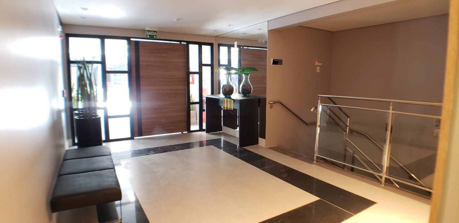 Apartamento para Venda - 101m², 3 dormitórios, sendo 3 suites, 2 vagas - Menino Deus