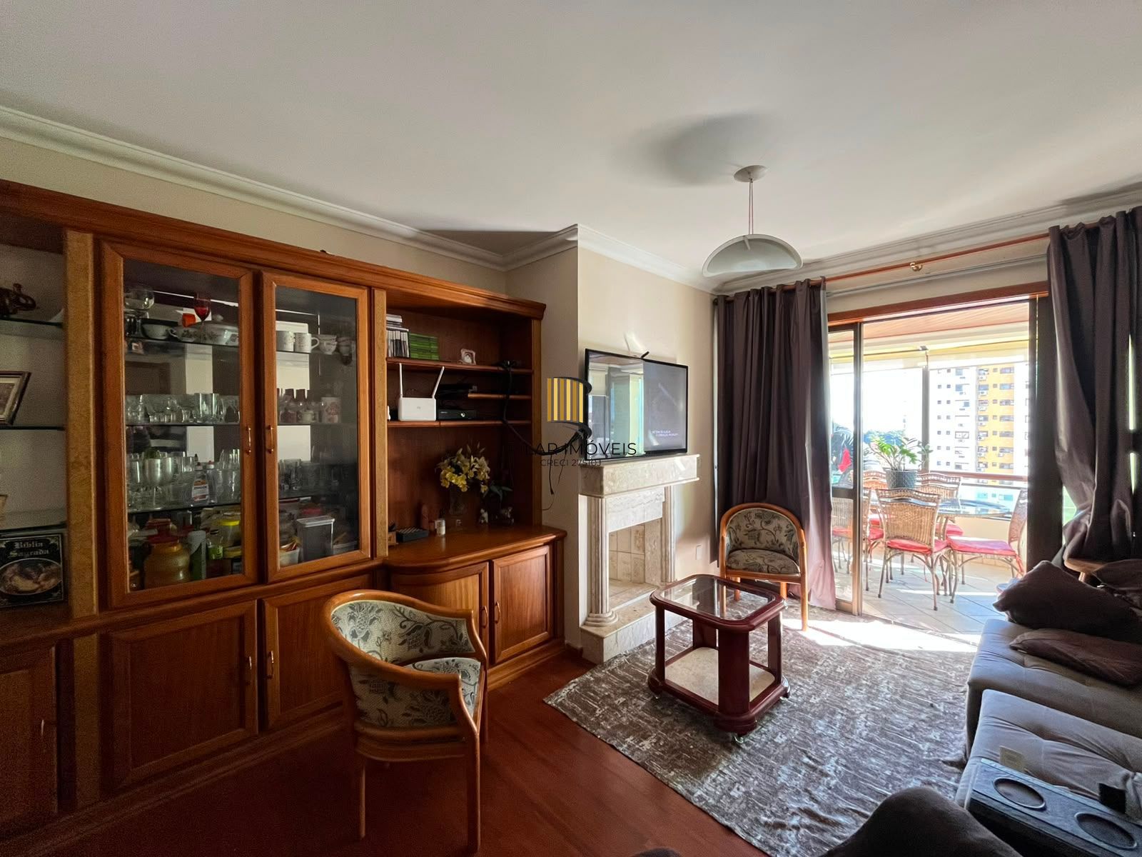 Apartamanto a venda no Menino Deus com 3 quartos e sacada