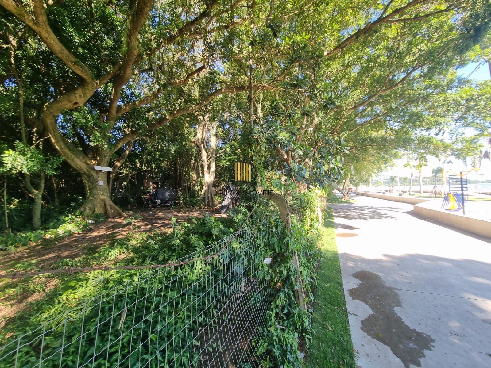 Terreno na Beira de Ipanema com 972m²