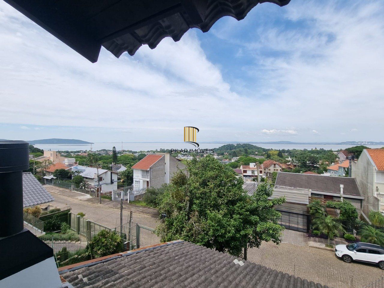 Casa Bairro Jardim Isabel/ Amplo Pátio / Piscina / 3 Dormitórios