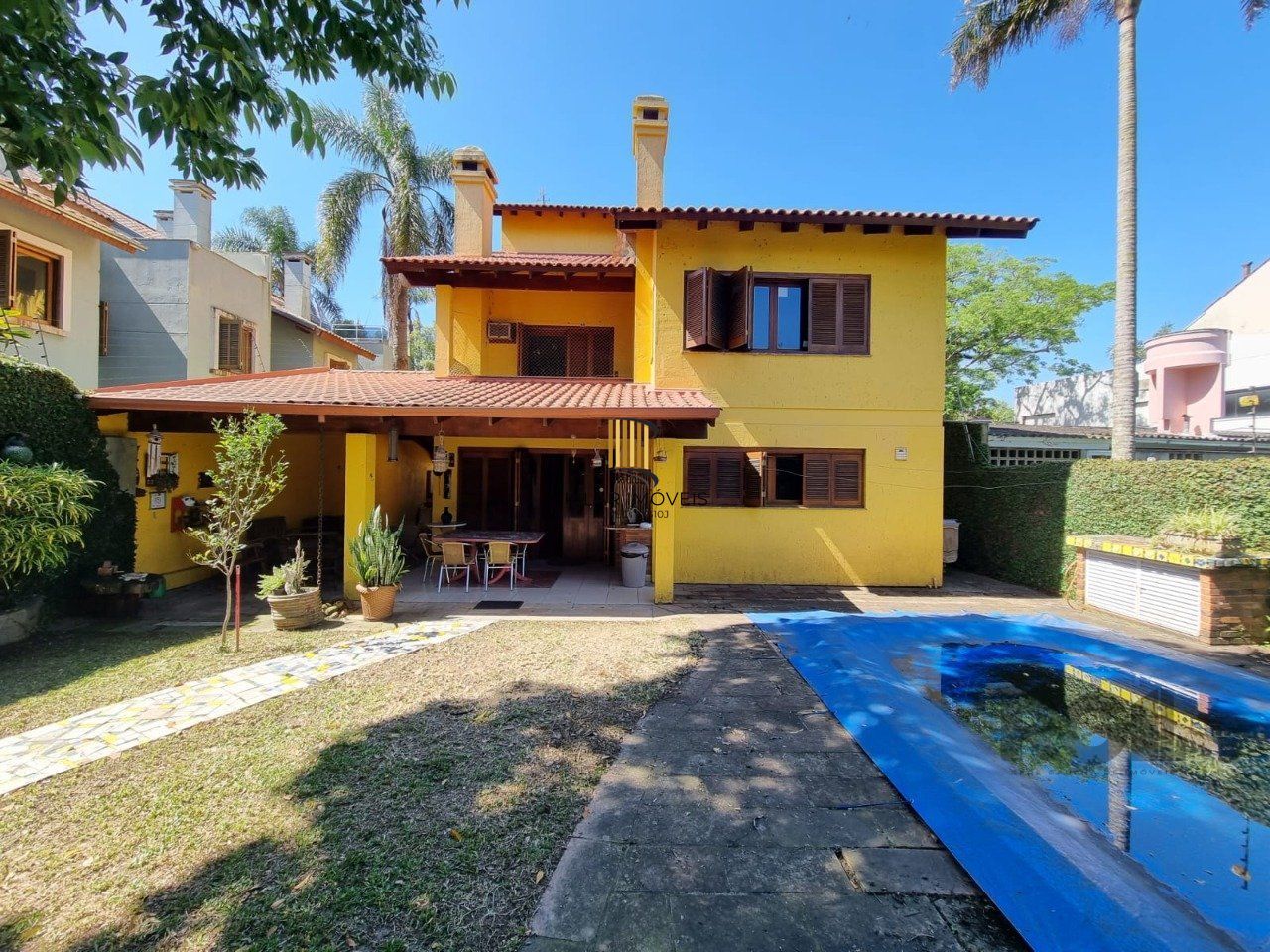 Casa com 4 Dormitórios / Piscina / Terraço / Bairro Ipanema - Pilar Imóveis