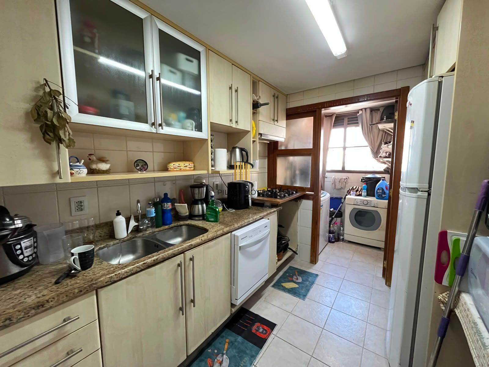 Apartamanto a venda no Menino Deus com 3 quartos e sacada
