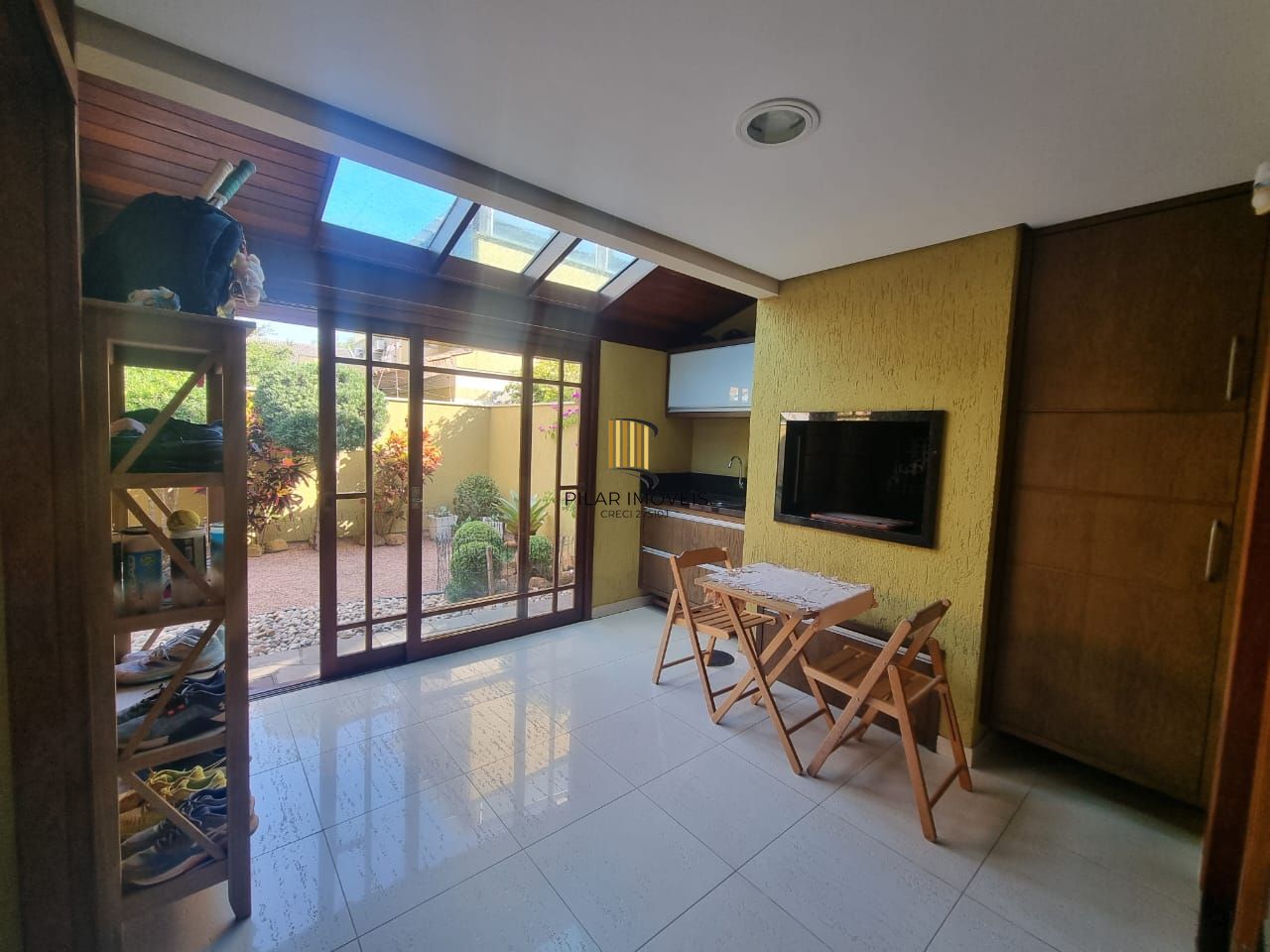 Casa com 3 Dormitórios - Bairro Assunção - Próximo ao Guaíba