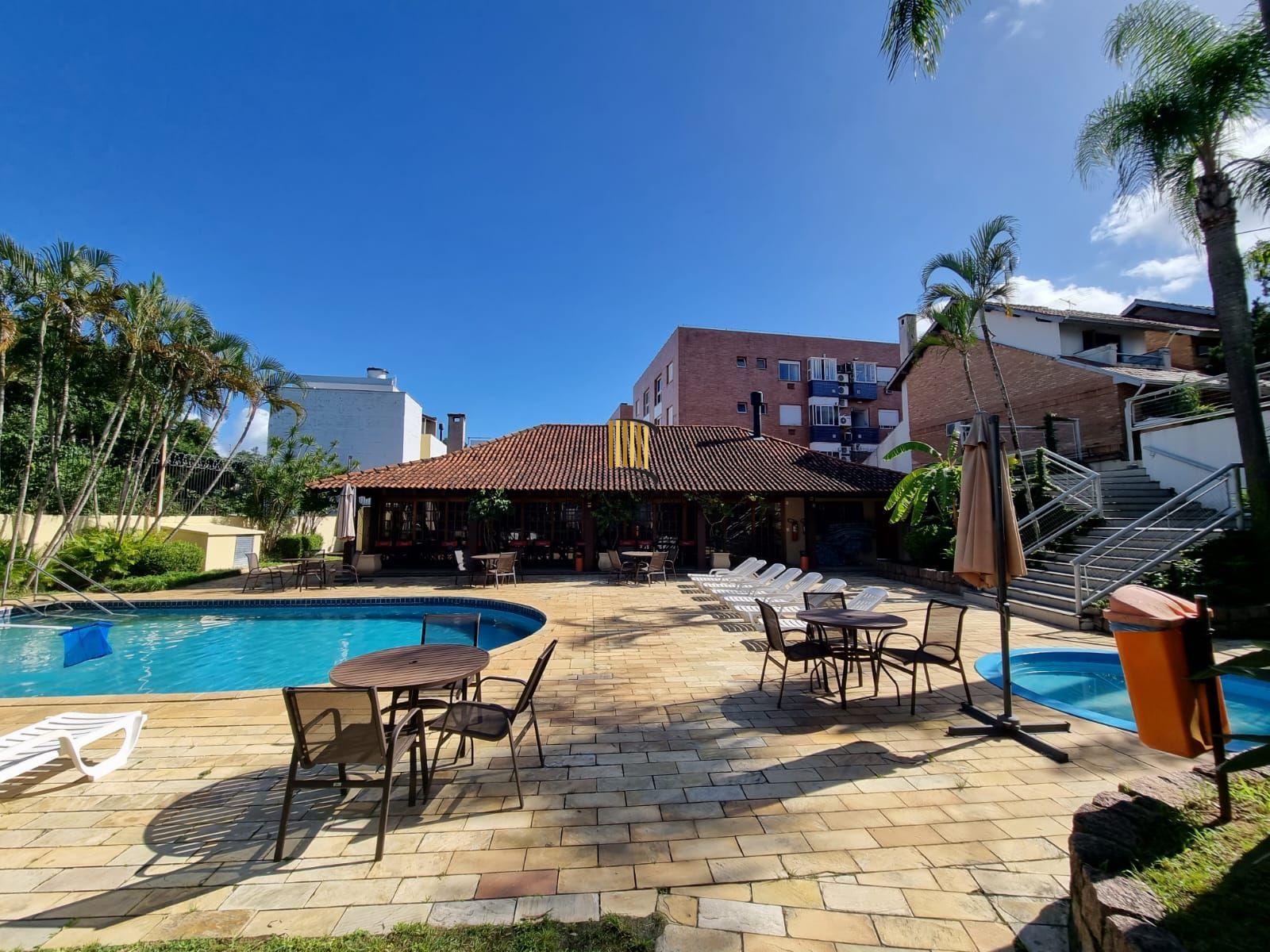 Casa de 3 Dormitórios em Condomínio Fechado Infra Completa