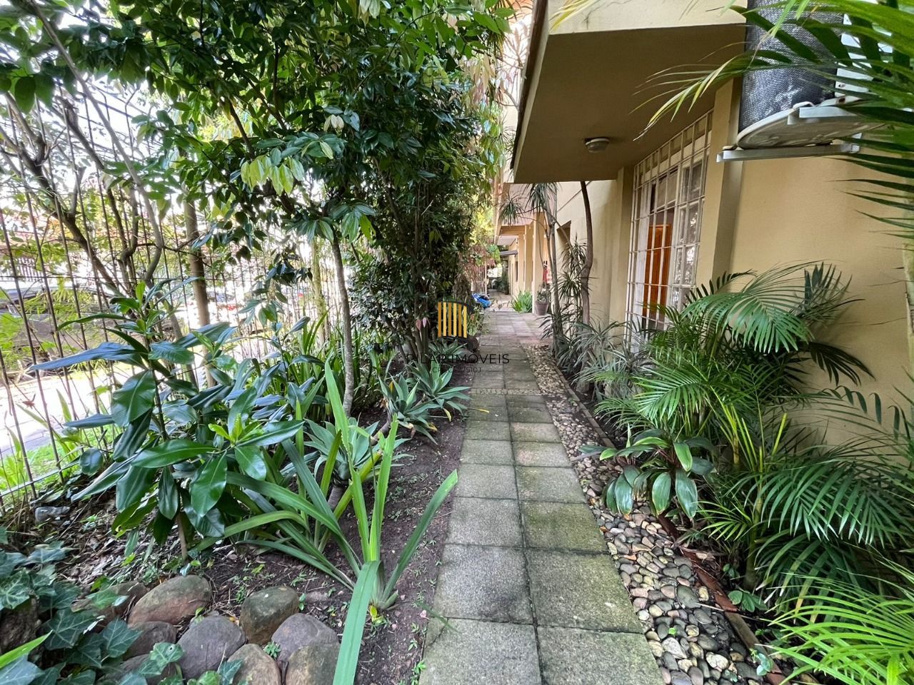 CASA EM CONDOMÍNIO / TRISTEZA / ZONA SUL