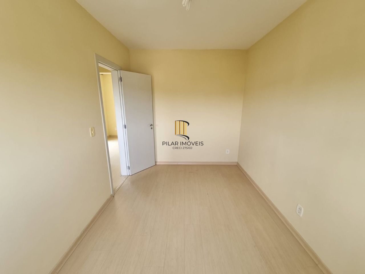 Apt 2 Dormitórios Sacada Bairro Cavalhada