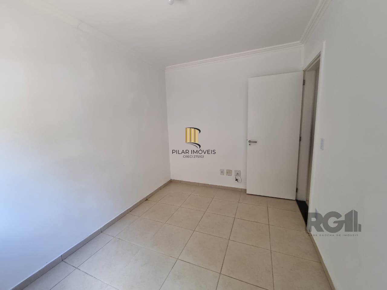 Apartamento Térreo 02 Dormitórios Bairro Guarujá