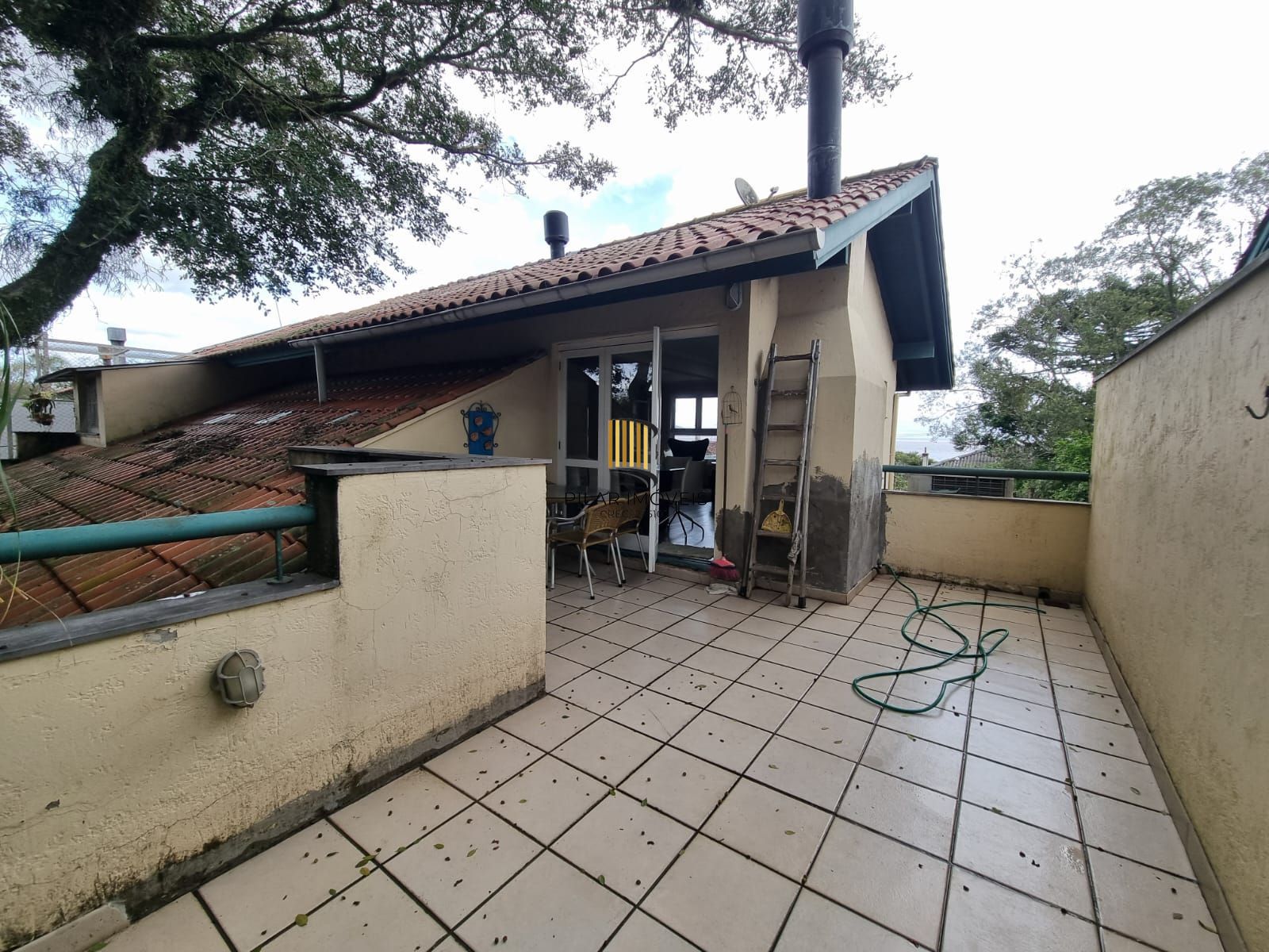 Casa em Condomínio 3 Suítes / Bairro Ipanema