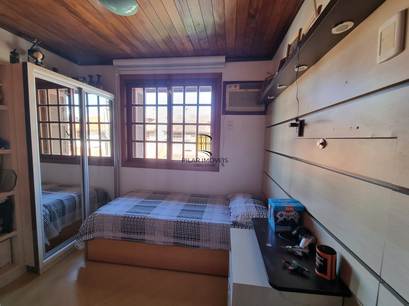 Casa de 3 Dormitórios em Condomínio Fechado Infra Completa