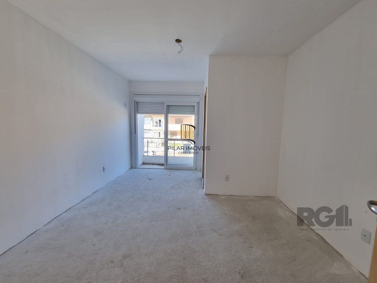 Casa 3 dormitórios no bairro Guarujá