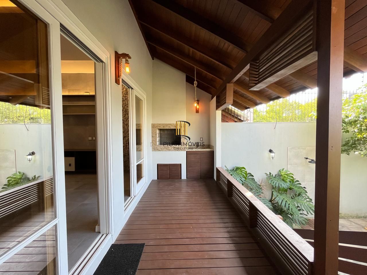 Casa totalmente reformada e mobiliada em Ipanema