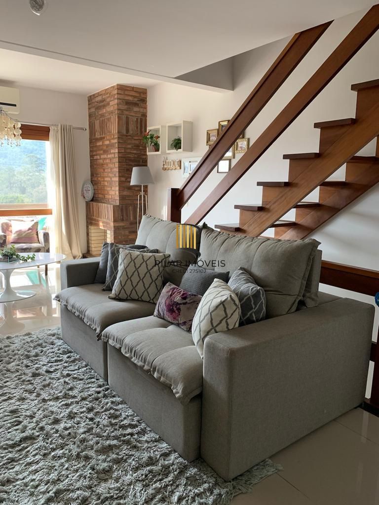 Casa a venda com piscina de 3 dormitórios em porto alegre