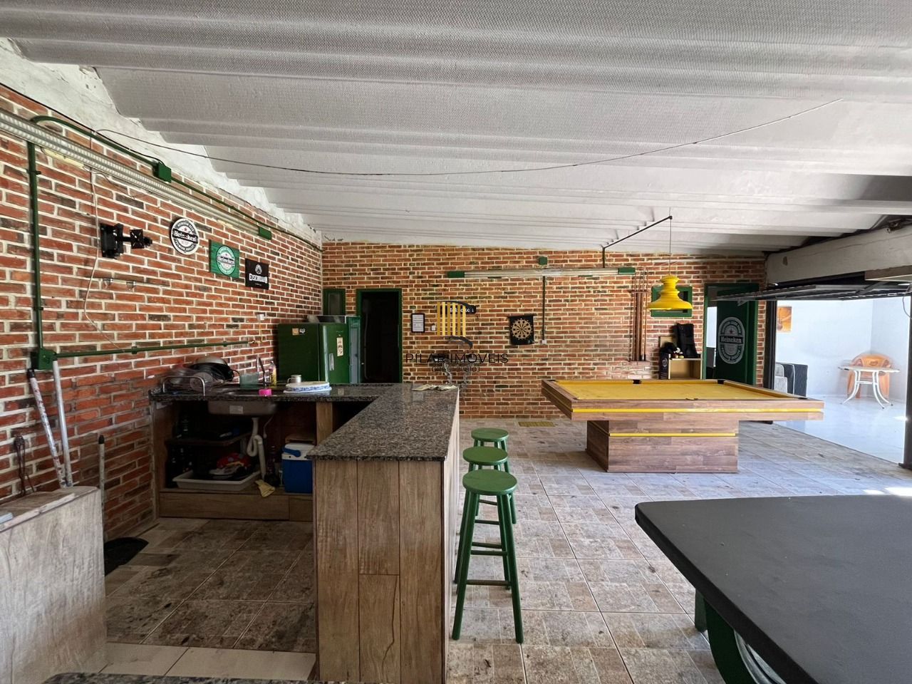 Casa 3 Dormitório(s) Bairro Guarujá