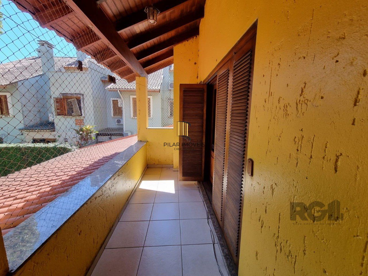 Casa com 4 Dormitórios / Piscina / Terraço / Bairro Ipanema