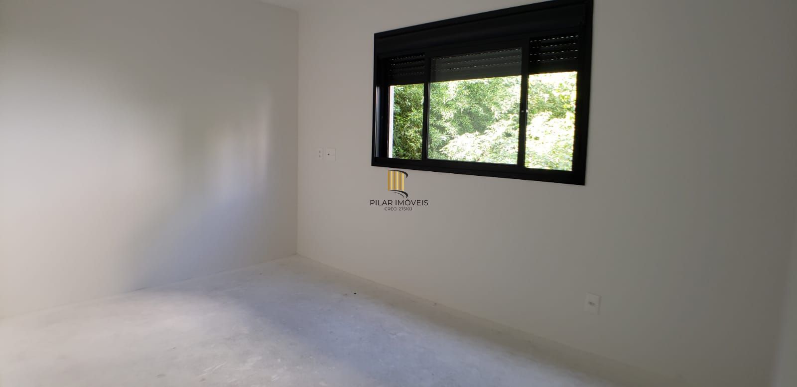 Apartamento para Venda - 101m², 3 dormitórios, sendo 3 suites, 2 vagas - Menino Deus