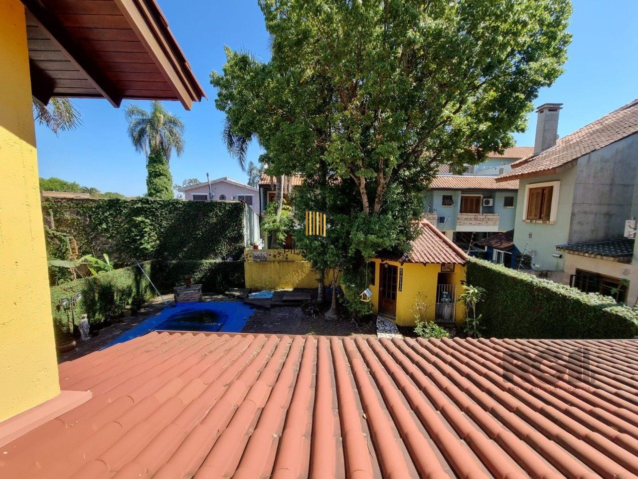 Casa com 4 Dormitórios / Piscina / Terraço / Bairro Ipanema