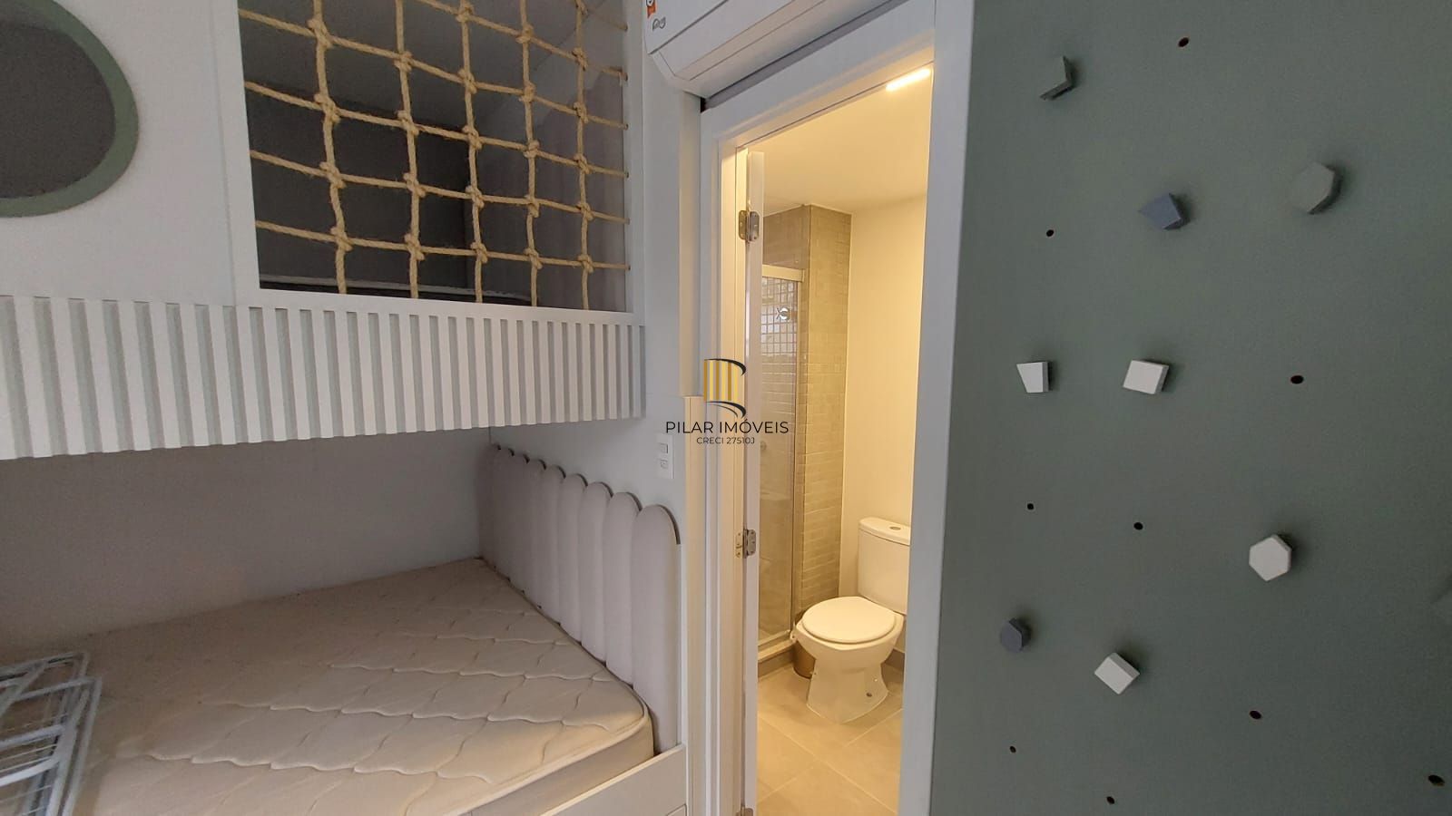 APARTAMENTO 3 DOMIRTÓRIOS - 3 SUITES - 2 VAGAS - MENINO DEUS - PORTO ALEGRE - RS