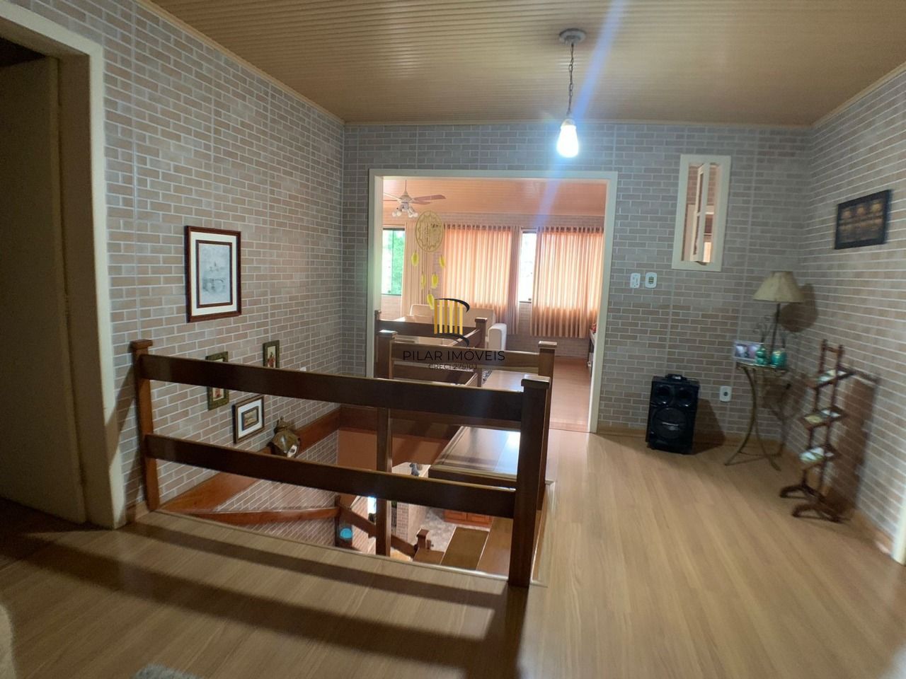Casa para Venda - 318m², 3 dormitórios, Piscina, Bairro Guarujá