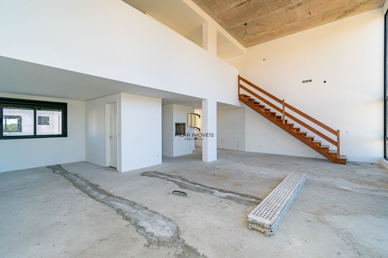 Apartamento Duplex com 135m²e 03 Dormitórios Bairro Tristeza