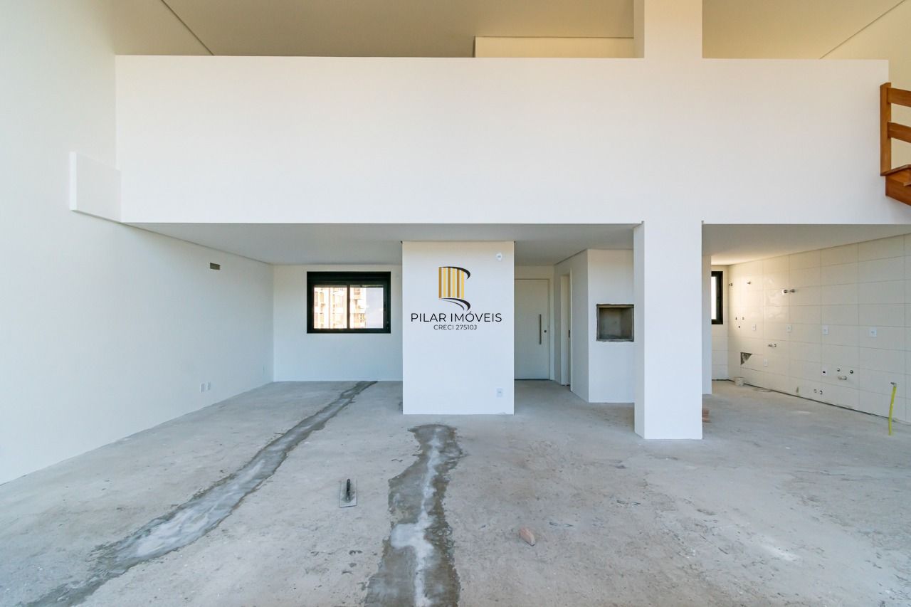 Apartamento Duplex com 135m²e 03 Dormitórios Bairro Tristeza