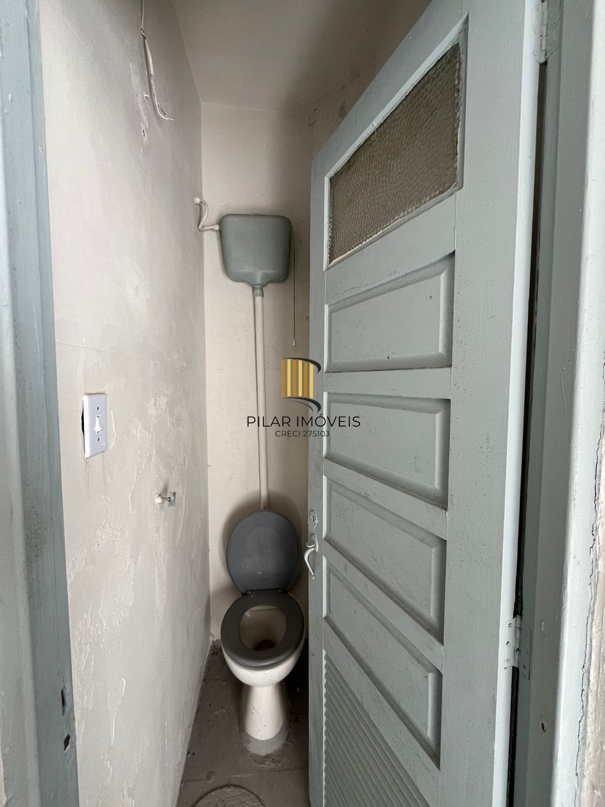 Apartamento térreo com pátio privativo em localização estratégica