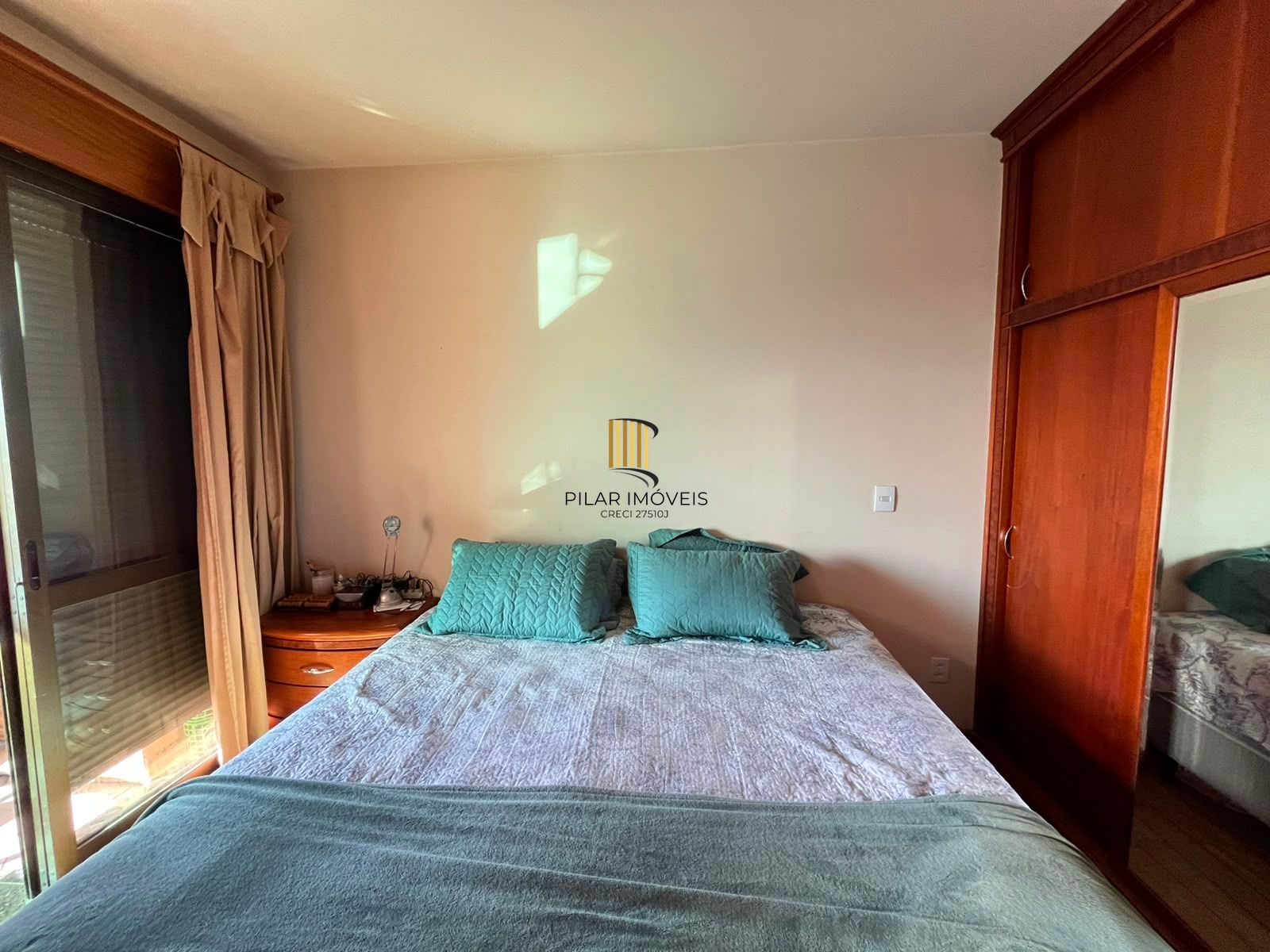 Apartamanto a venda no Menino Deus com 3 quartos e sacada