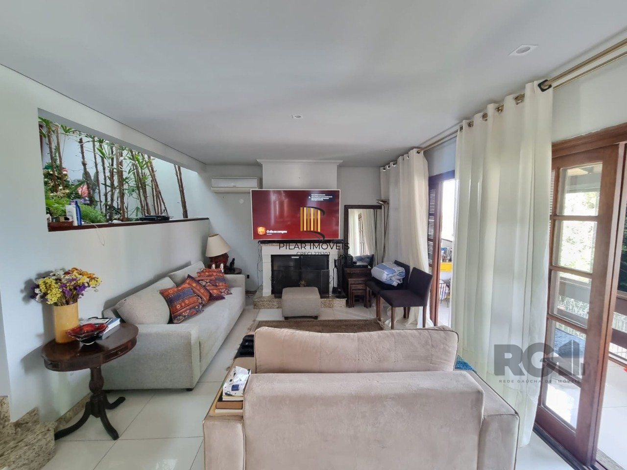 Casa Bairro Jardim Isabel/ Amplo Pátio / Piscina / 3 Dormitórios