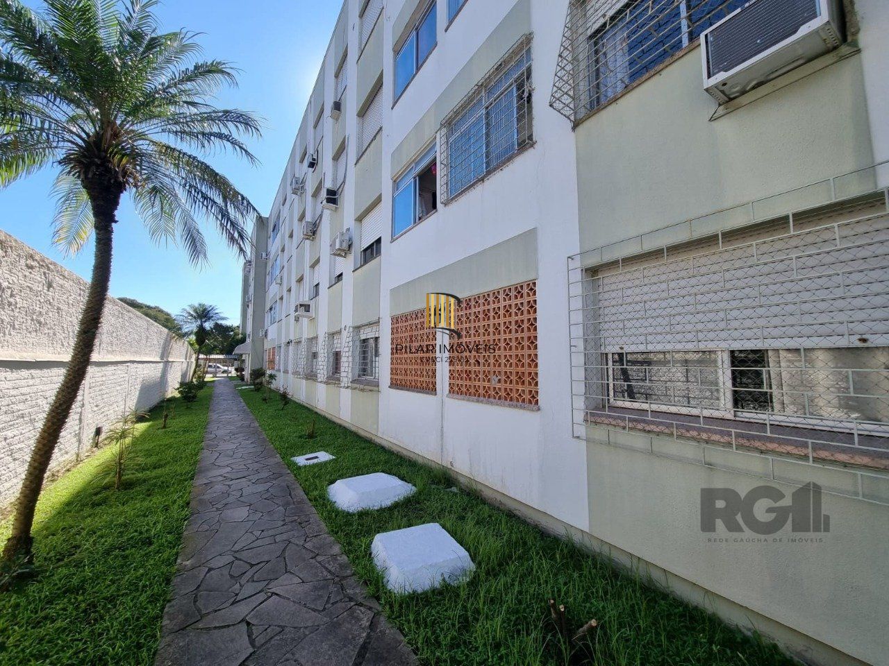 Apartamento Para Venda de 02 Dormitórios Bairro Cristal