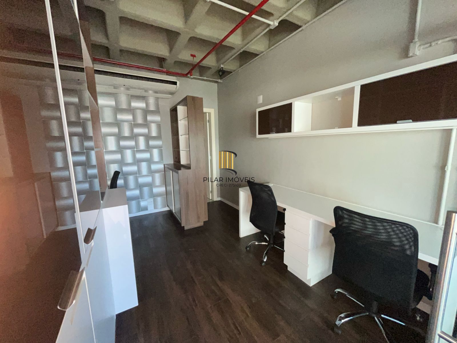Sala mobiliada no Diamond Tower