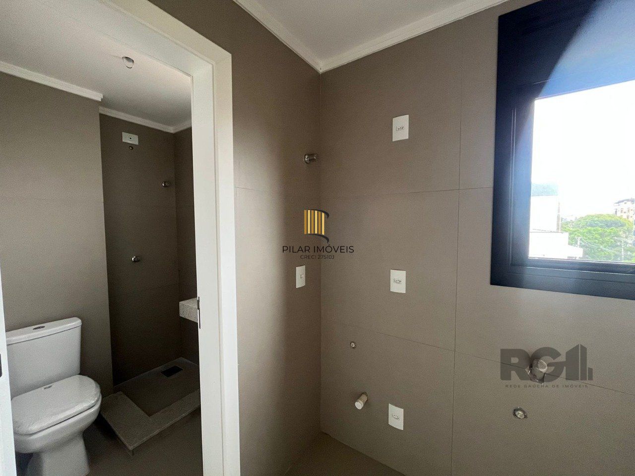 Apartamento 03 Suítes / Sacada/ 131m /  Rua José Gomes / Tristeza