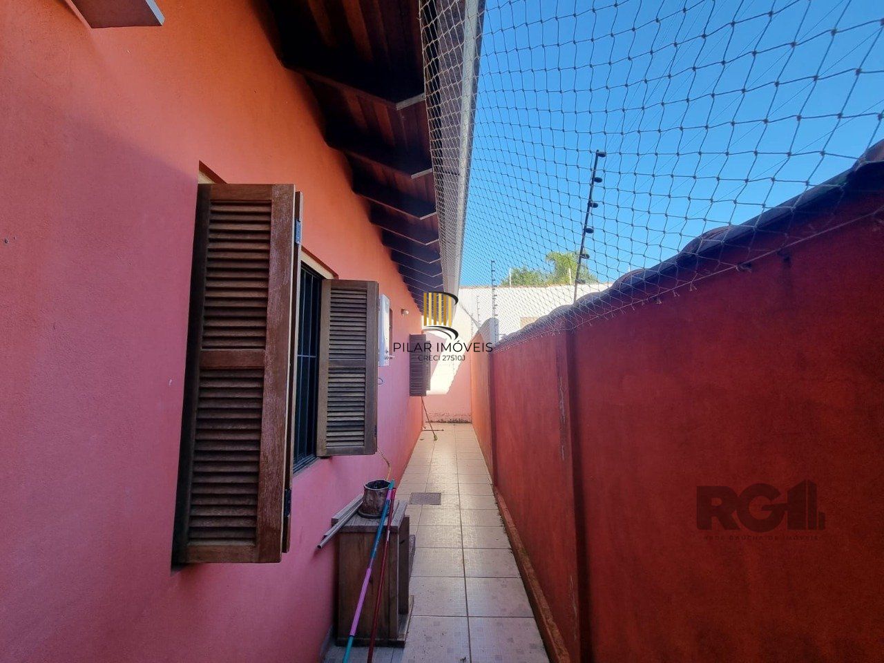 Linda Casa Bairro Ipanema 02 Dormitórios Suíte