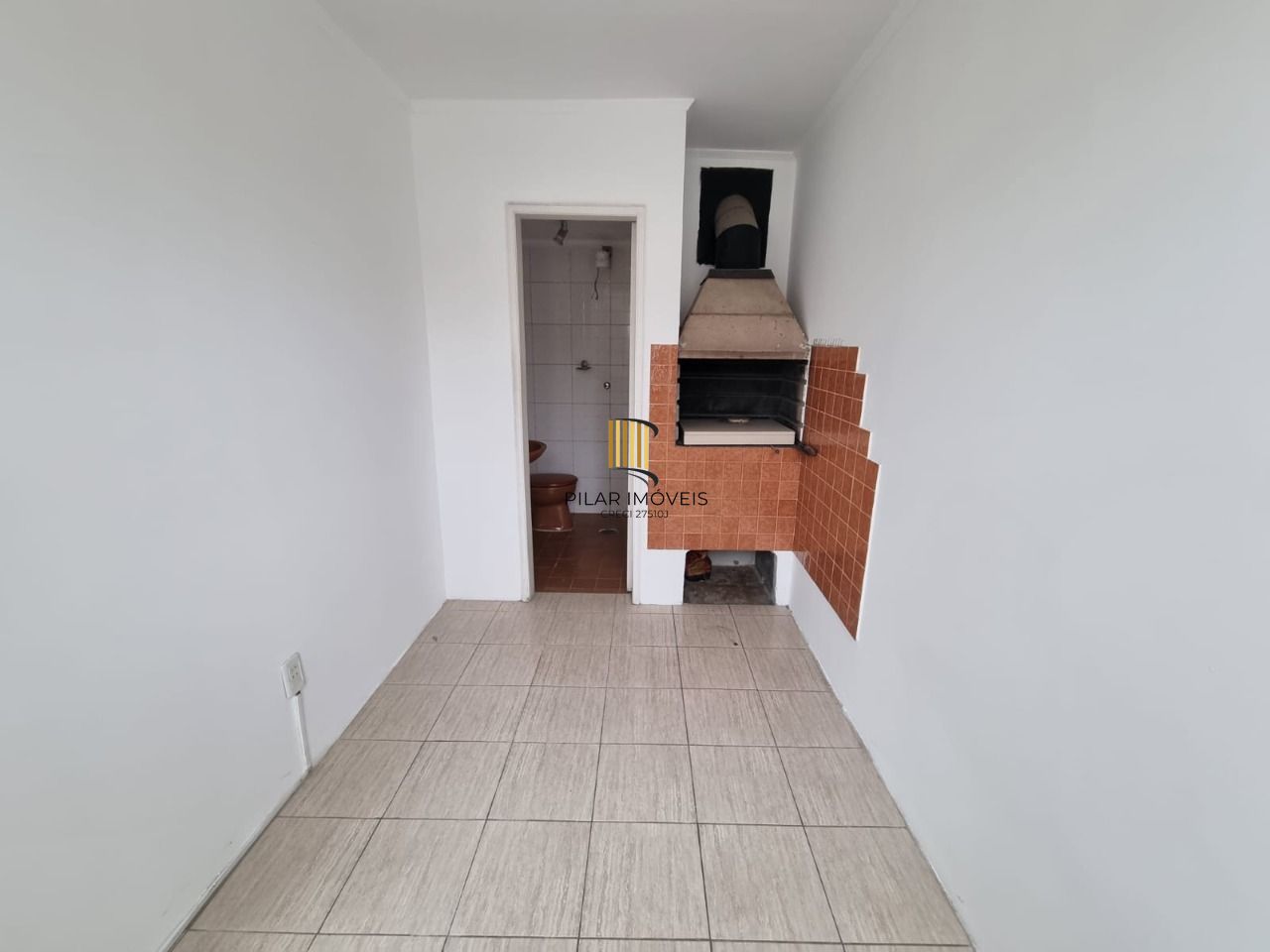 Apartamento 02 Dormitórios e 01 Vaga Próximo a Avenida Ipiranga