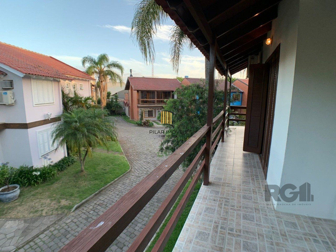 Casa 03 Dormitórios Condomínio Fechado Bairro Jardim Isabel