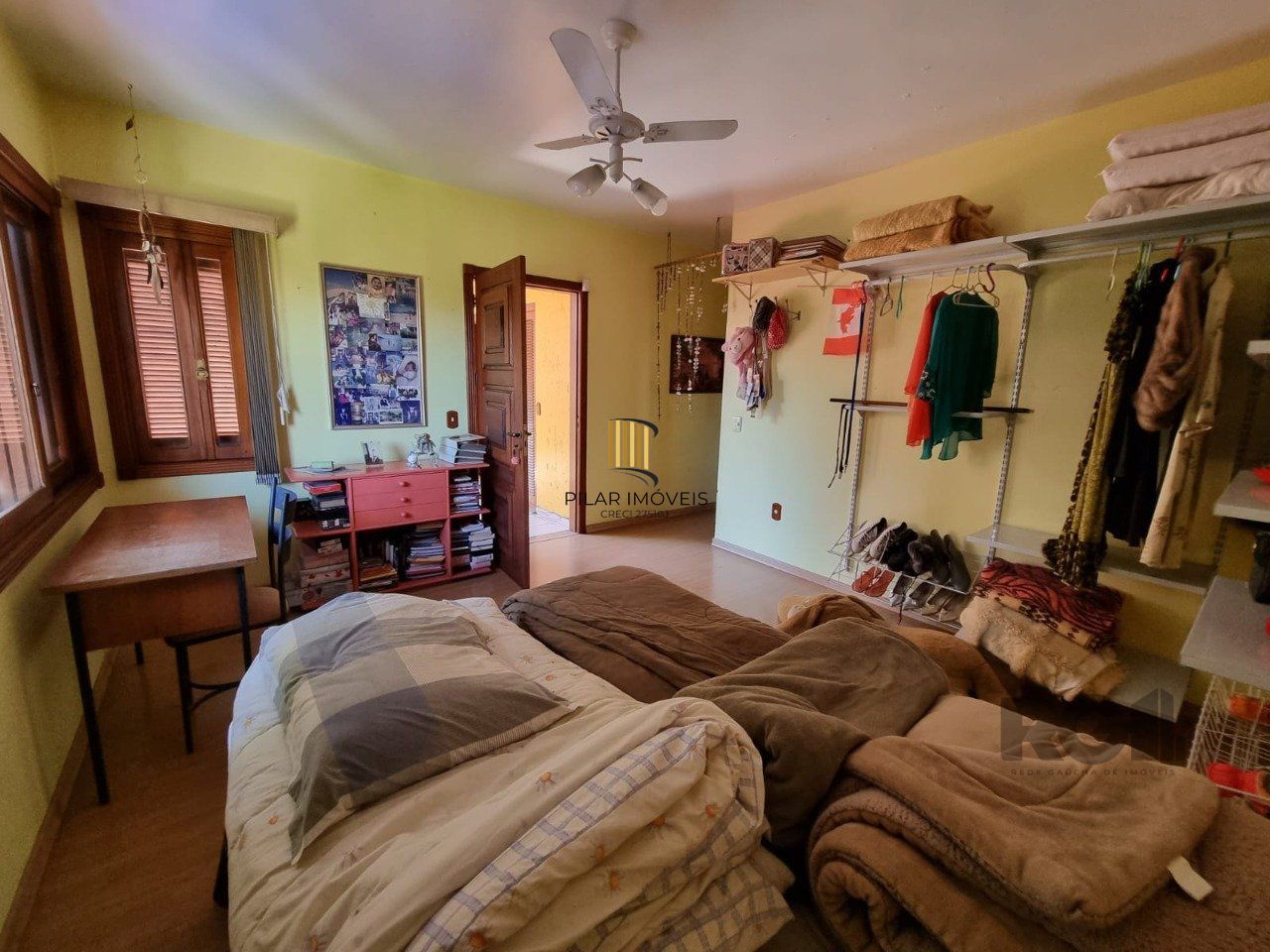Casa com 4 Dormitórios / Piscina / Terraço / Bairro Ipanema