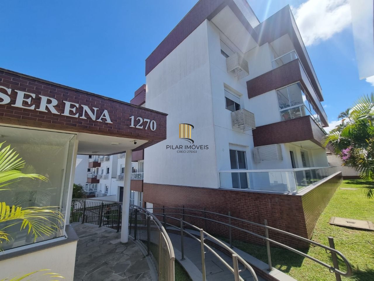 Apartamento 02 Dormitórios Com Sacada Bairro Tristeza