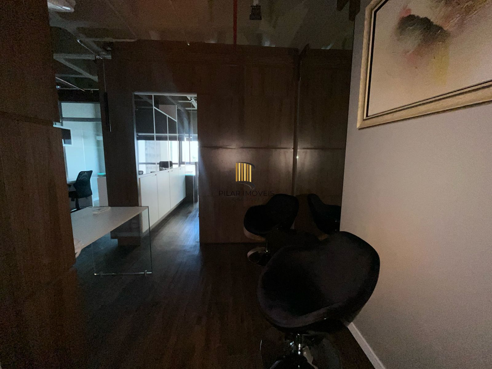 Sala mobiliada no Diamond Tower