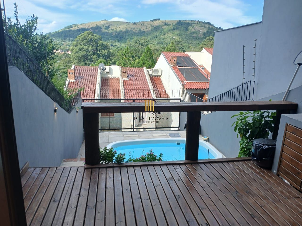 Casa a venda com piscina de 3 dormitórios em porto alegre