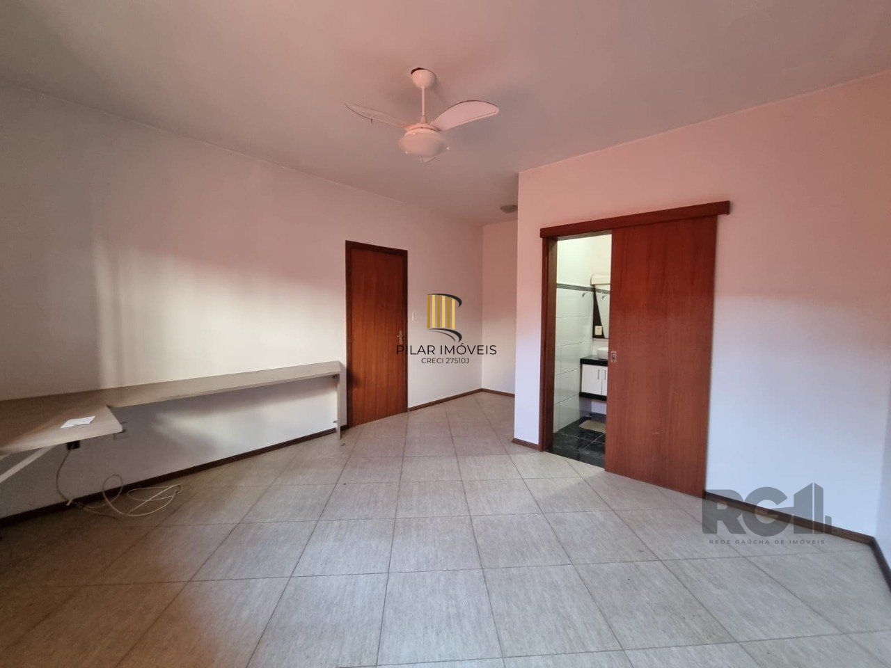 Linda Casa Bairro Ipanema 02 Dormitórios Suíte